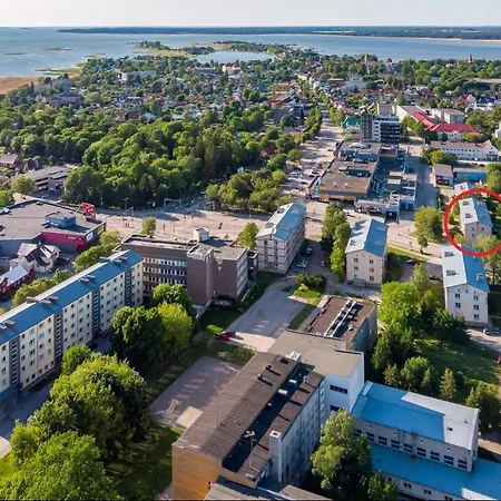 公寓 Central Haapsalu Apartment *