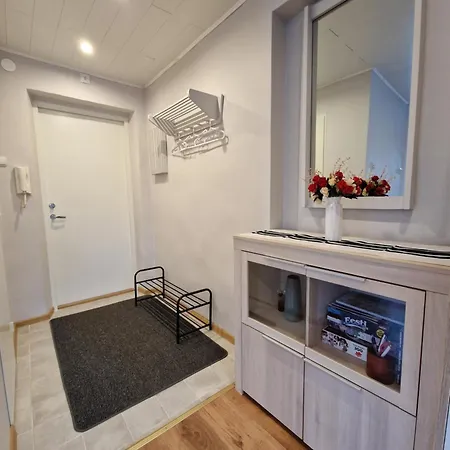公寓 Central Haapsalu Apartment *